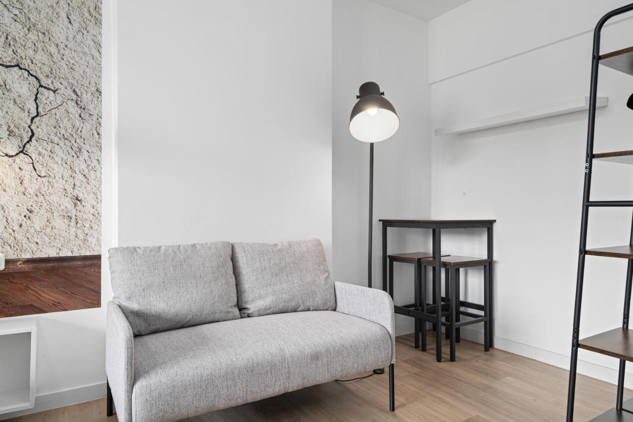 Apartment 1, Direkt Am Bahnhof Аахен Екстериор снимка